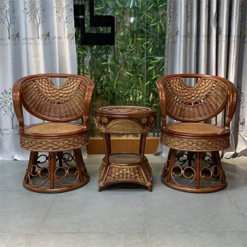 藤编桌椅套装